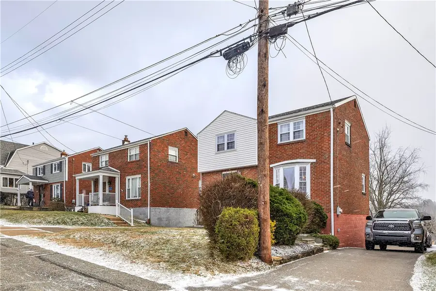 571 Helena St, East McKeesport, PA 15035 - Image #3