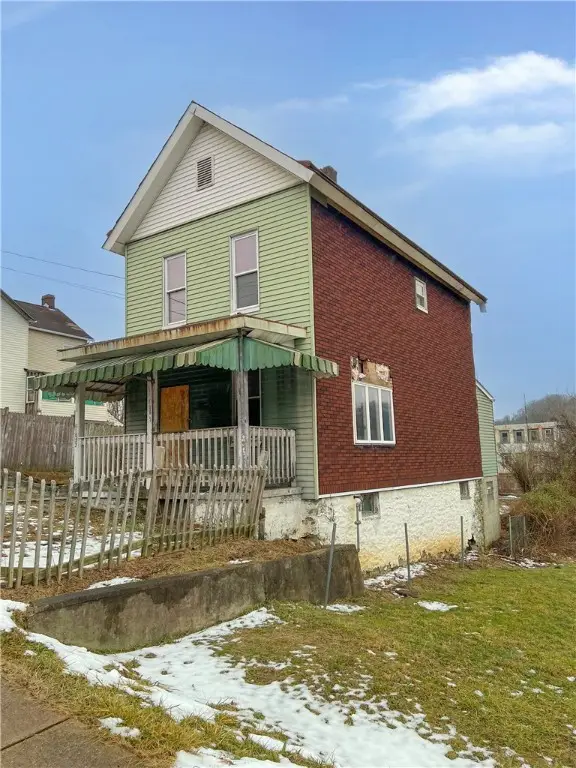 1022 Gaskill Ave, Jeannette, PA 15644 - Image #2