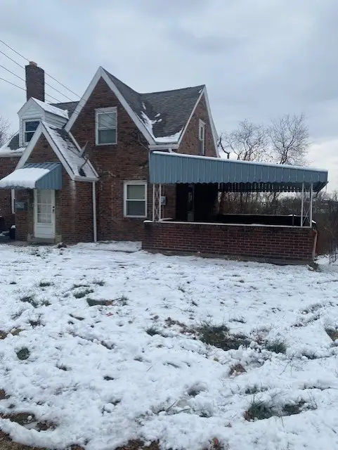 621 3rd St, N Versailles, PA 15137