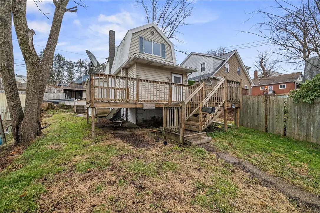 2004 Woodmont Ave, Arnold, PA 15068 - Image #1