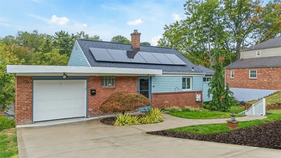 198 Lynn Dr, Pleasant Hills, PA 15236 - Image #2