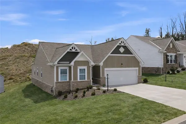 141 Deana Dr, Robinson Twp, PA 15136