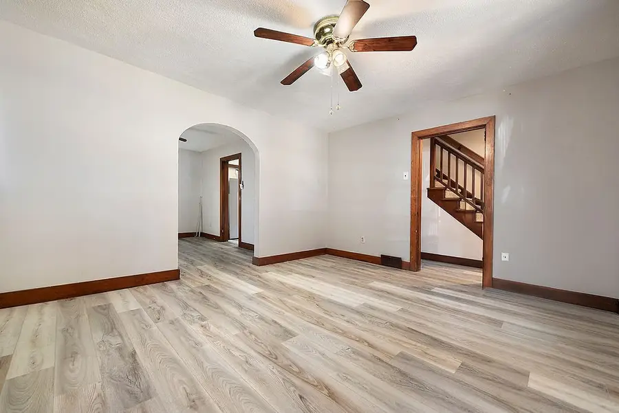 825 Pine Street, Ambridge, PA 15003 - Image #2