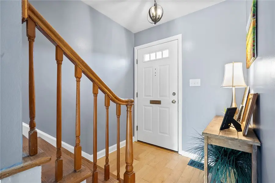 635 Robinwood Drive #3B3, Scott Township, PA 15216 - Image #3