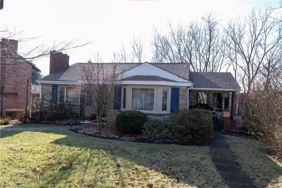 77 Coraopolis Rd, Kennedy, PA 15108 - Image #2