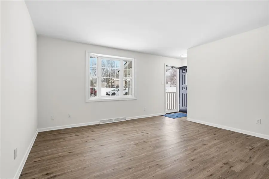 106 Crevar Dr, Meridian, PA 16001 - Image #3