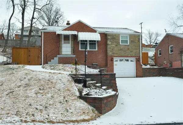 336 Glencoe Dr., West Mifflin, PA 15122
