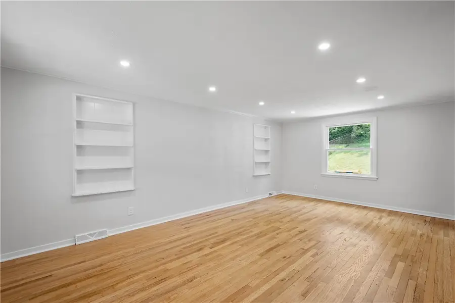 58 Garden Ter, Churchill, PA 15221 - Image #2