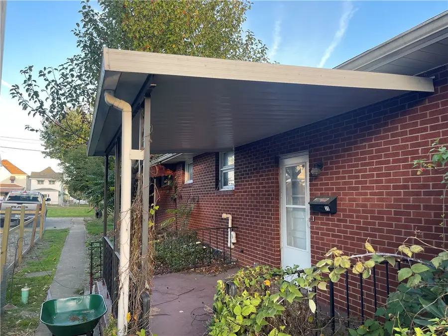 38 3rd St, Scottdale, PA 15683 - Image #2