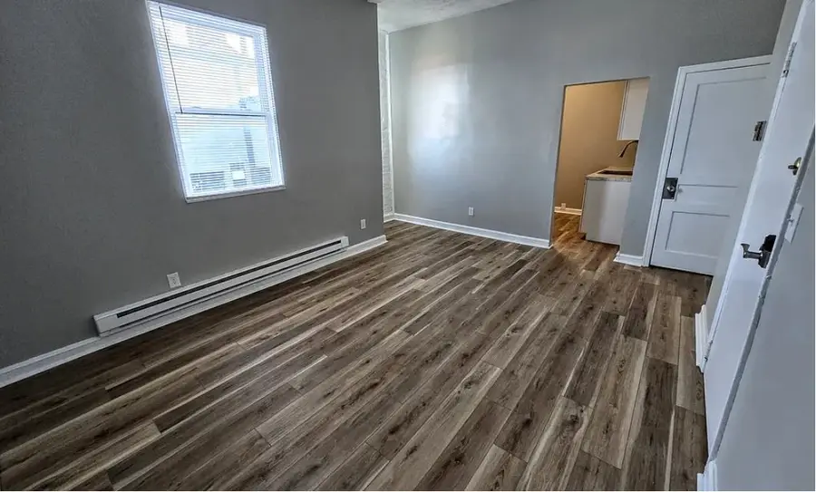 526 E 8th Ave, Munhall, PA 15120 - Image #2