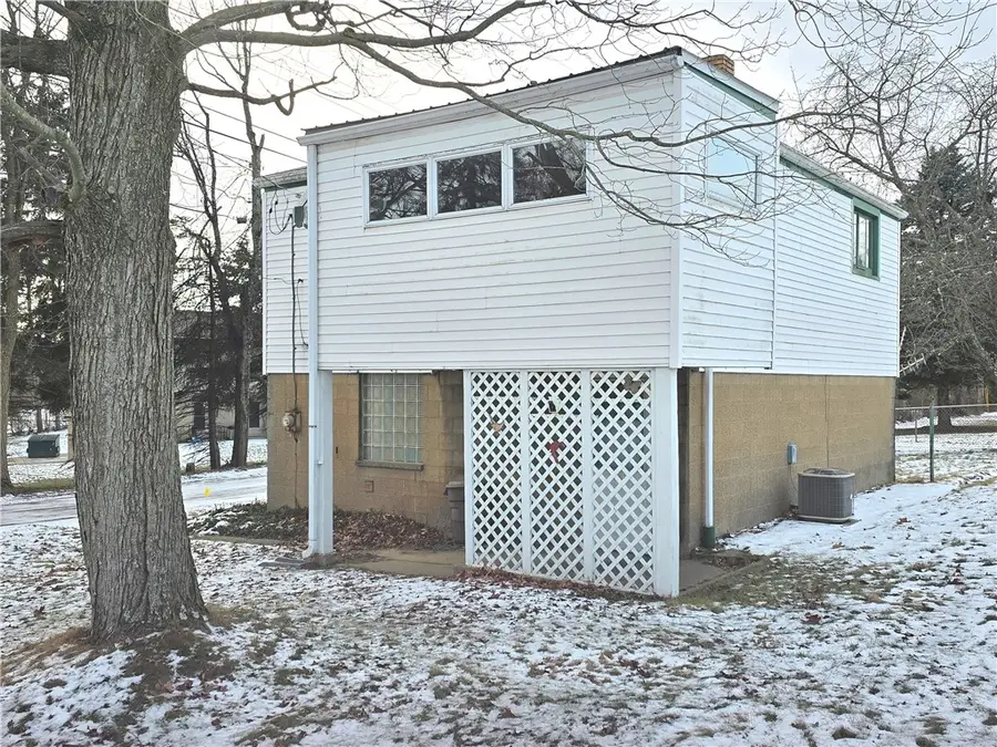 3561 Brodhead Rd, Center, PA 15061 - Image #2