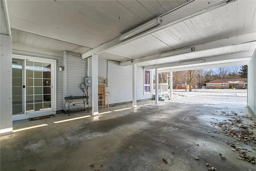 302 Sunset Blvd, Hermitage, PA 16148 - Image #2