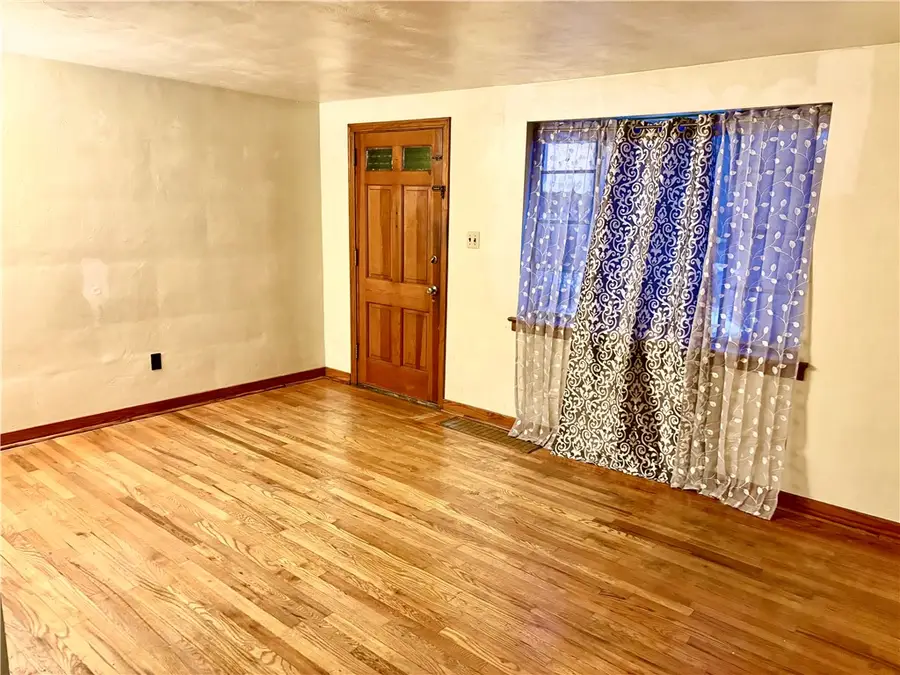 416 Penn Vista Dr, Penn Hills, PA 15235 - Image #3