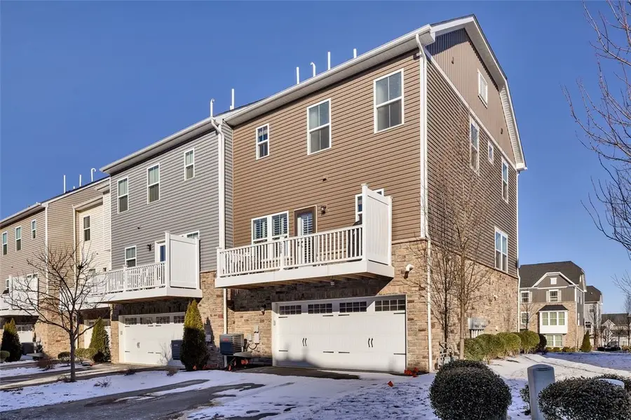 608 Amarth Ln, Cranberry Township, PA 16066 - Image #3