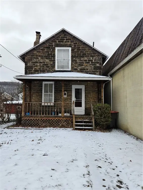 1602 6th Avenue, Beaver Falls, PA 15010