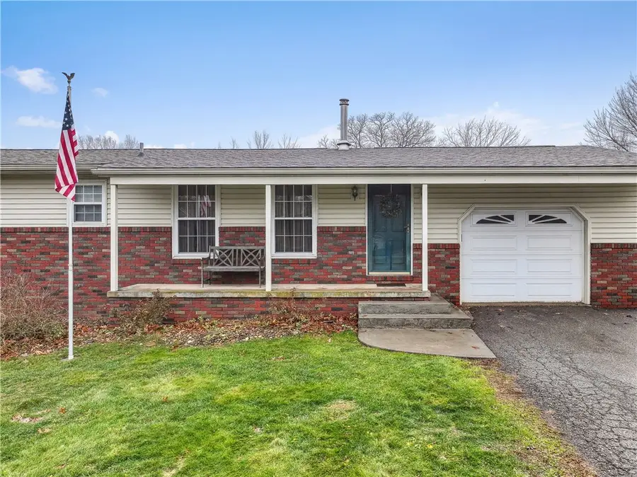 115 Briarcliff Dr, Chippewa, PA 15010 - Image #2