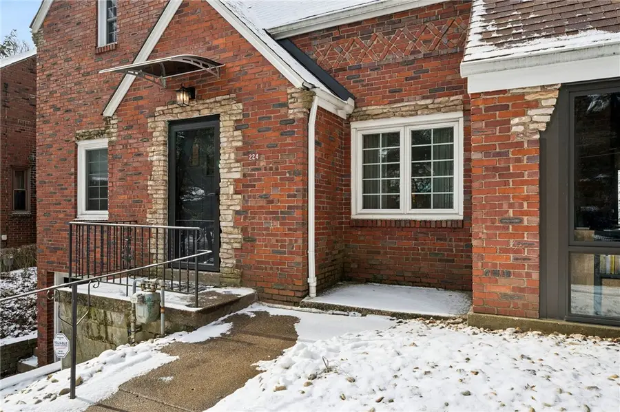 224 Cascade Rd, Forest Hills, PA 15221 - Image #2