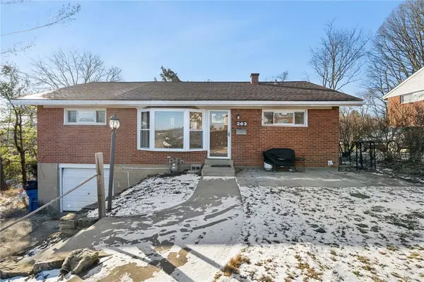 203 Kingston Dr, Wilkins Twp, PA 15235