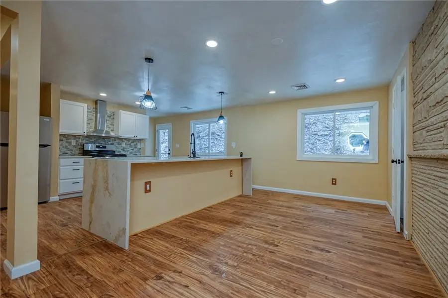 11 Brook St #A, Coraopolis, PA 15108 - Image #2