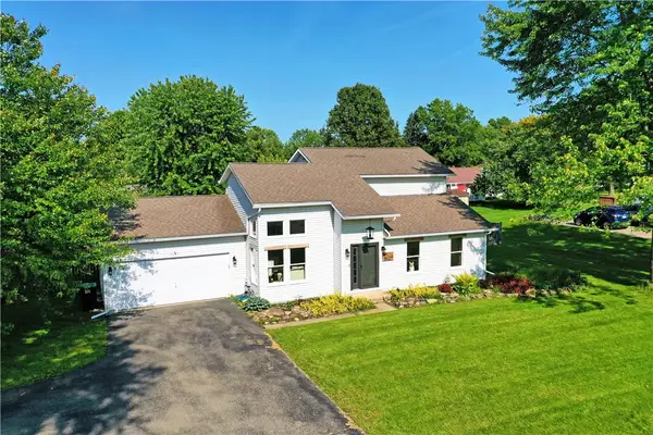 3627 Clearview Dr, Hermitage, PA 16148