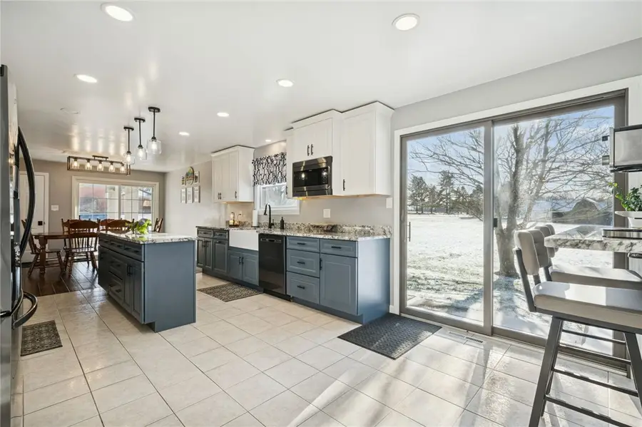 68 Barnhart Rd, Hempfield, PA 15601 - Image #2