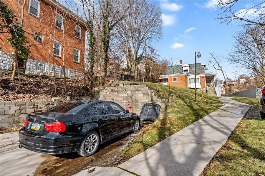 288 Paul St, Mount Washington, PA 15211 - Image #3