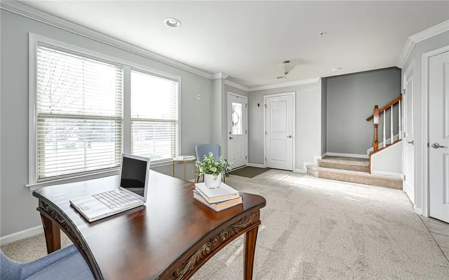 412 Fairmont Dr, Warrendale, PA 15090 - Image #3