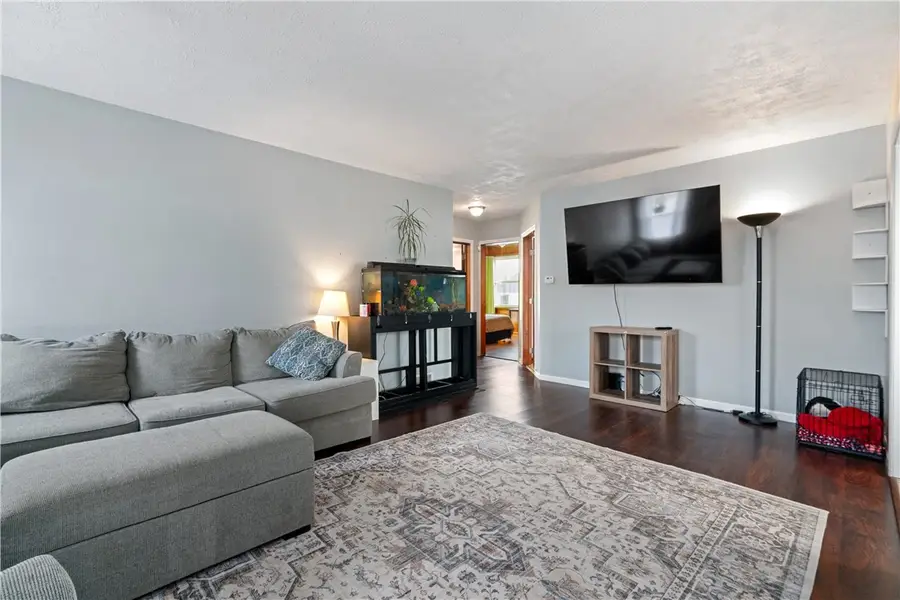 209 Line Ave, Ellwood City, PA 16117 - Image #2