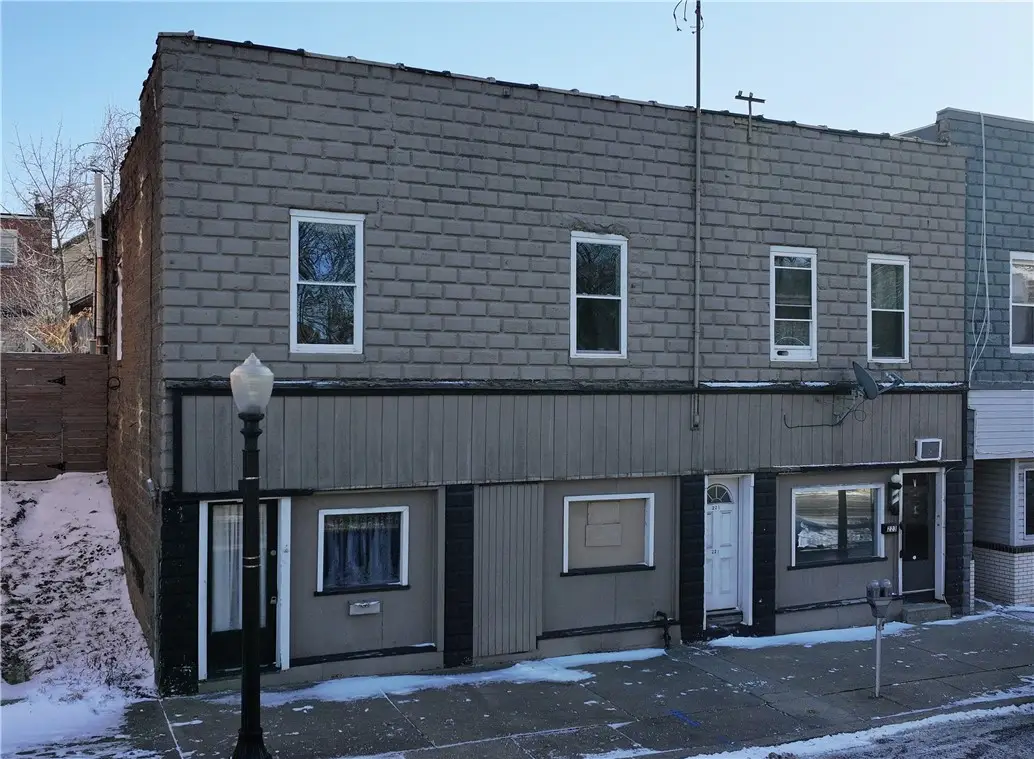 221 5th St, Ellwood City, PA 16117 - Image #1