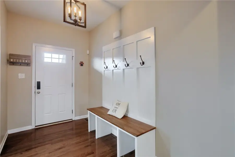 216 Overlook Dr, Ohio, PA 15237 - Image #2