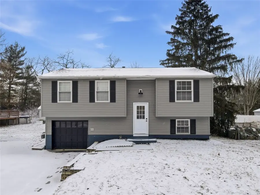 306 Fayette Dr, Cranberry Township, PA 16066 - Image #2