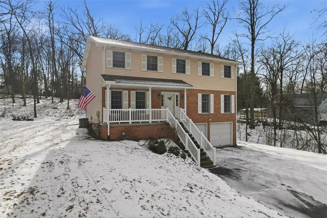 102 Bradford Park Rd, Economy, PA 15005 - Image #1