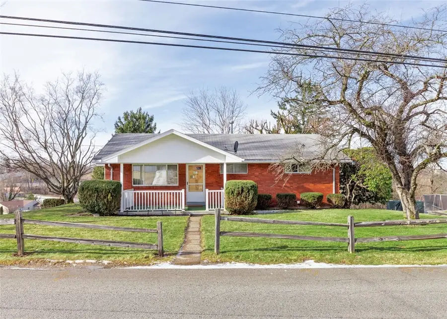 206 S Thompson Lane, Hempfield, PA 15642 - Image #2