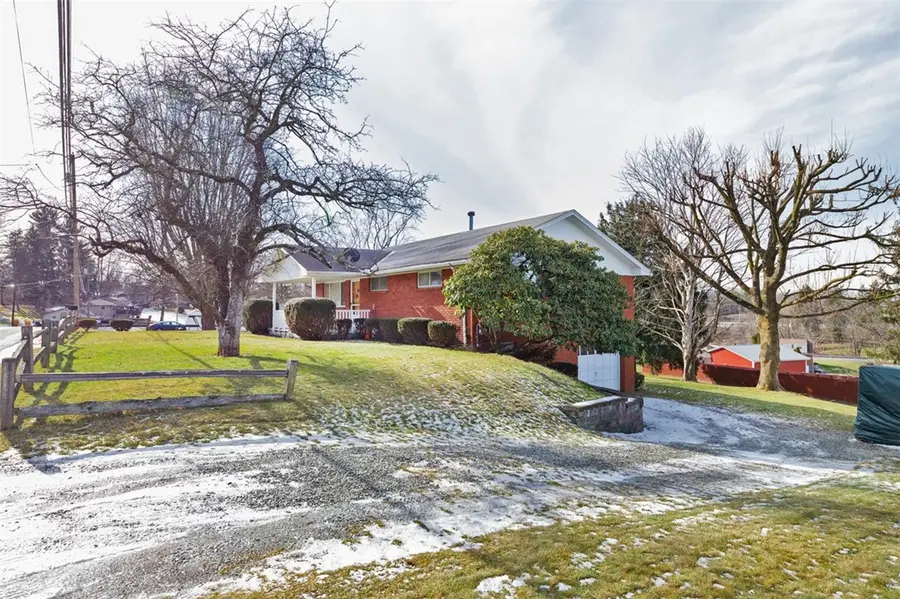 206 S Thompson Lane, Hempfield, PA 15642 - Image #3