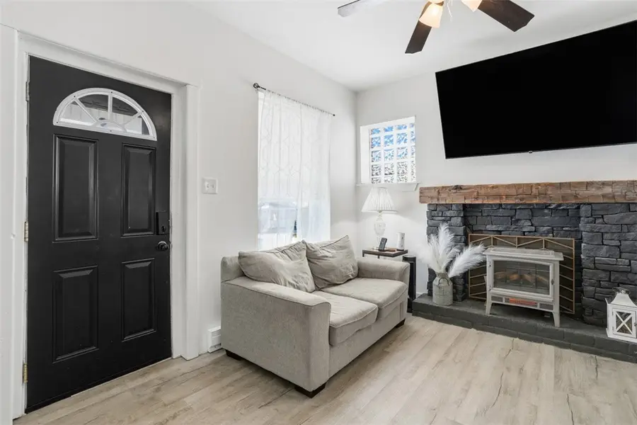 624 Line Ave, Ellwood City, PA 16117 - Image #3