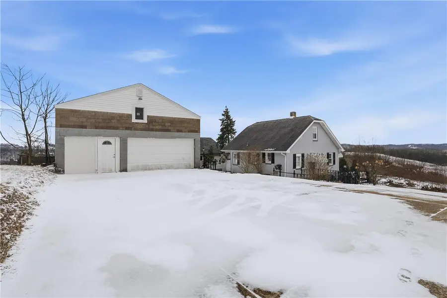 396 Oak Spring Rd, Canonsburg, PA 15317 - Image #3