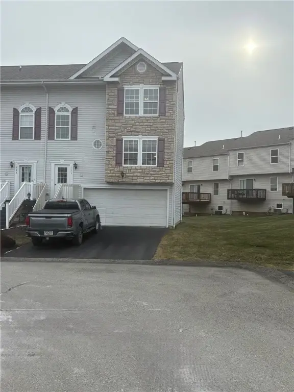 136 Manor View Dr, Manor, PA 15665 - Image #1