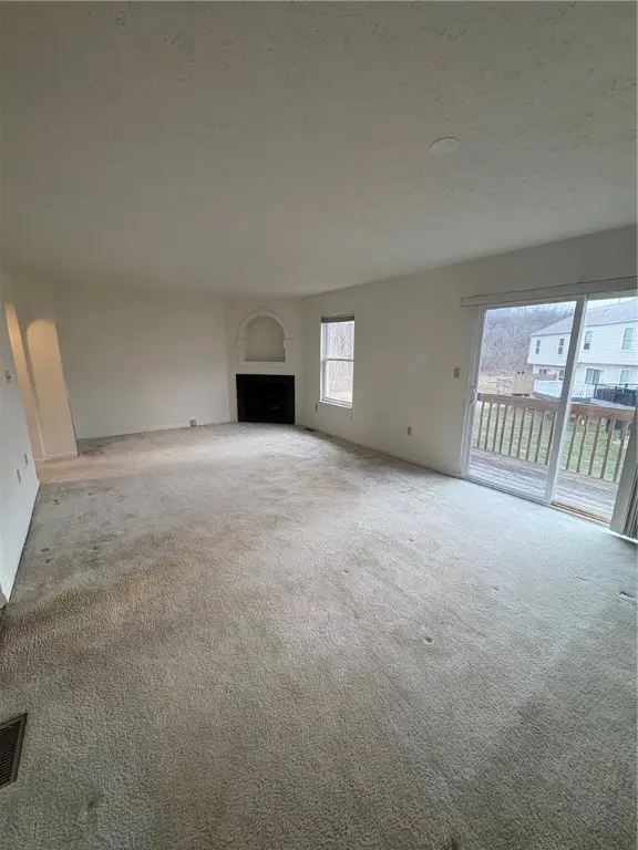 136 Manor View Dr, Manor, PA 15665 - Image #3