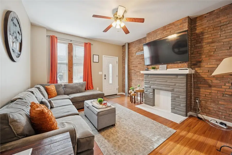 1907 Larkins Way, Pittsburgh, PA 15203 - Image #3