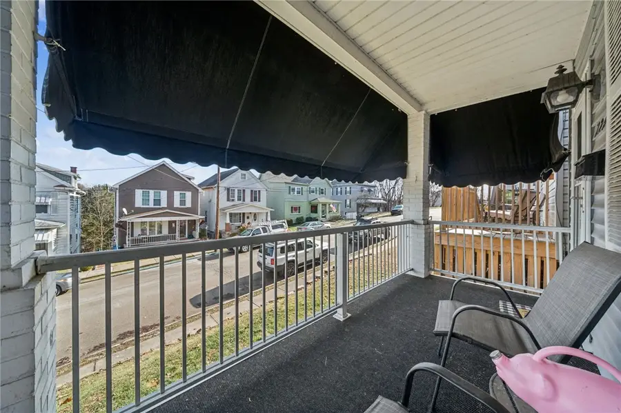 724 Sidney St, Greensburg, PA 15601 - #3