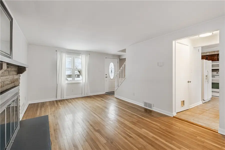 326 Noel Dr, Monroeville, PA 15146 - Image #2