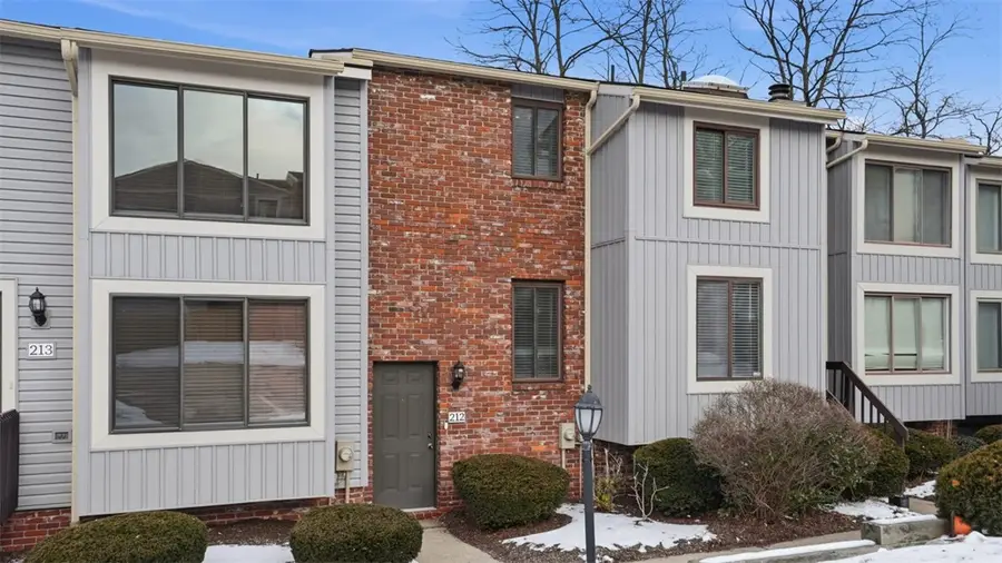 212 Serendipity Dr, Moon Township, PA 15108 - Image #3