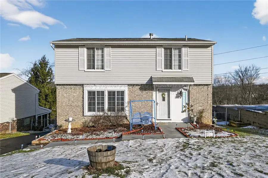 1279 Armstrong Dr, South Park, PA 15129 - Image #3