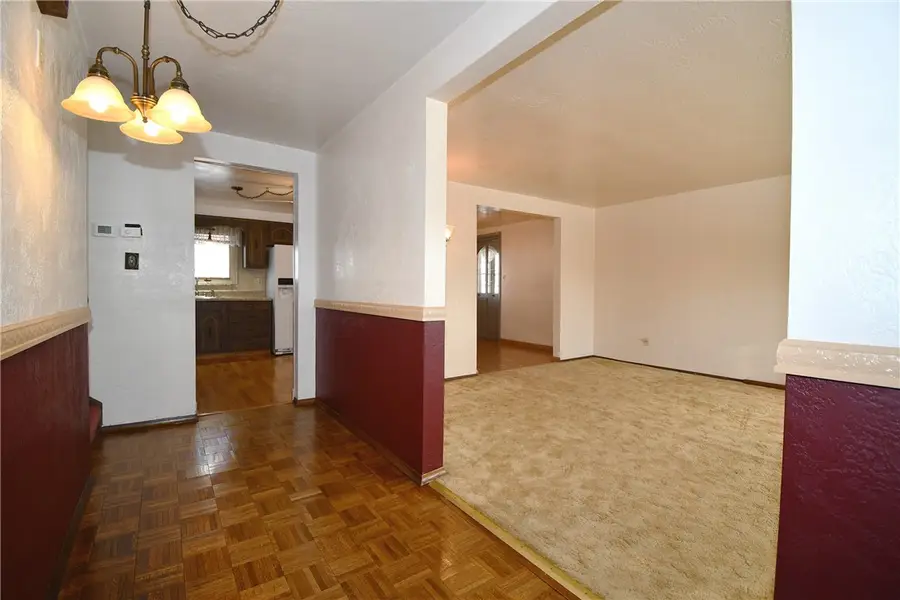 309 Holly Hill Dr, Ross Township, PA 15237 - #3