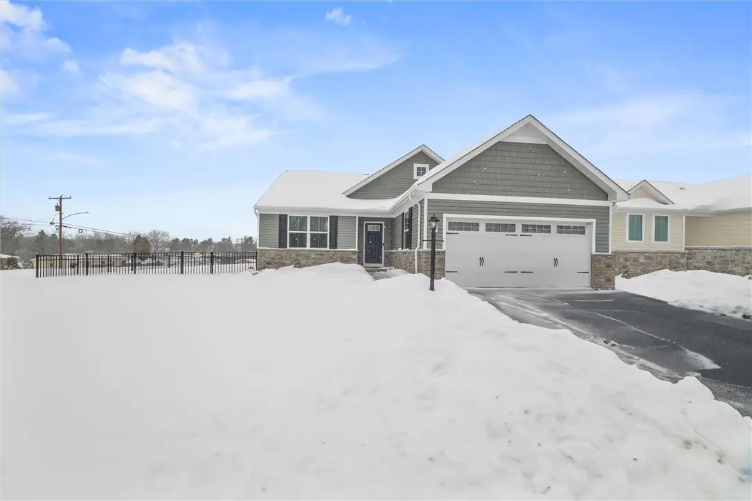 101 SW Dominic Dr, Homeacre Lyndora, PA 16001 - Image #1