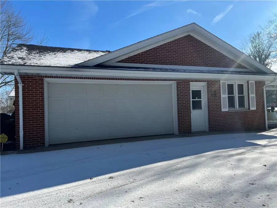 108 Okinawa Drive, Neshannock Township, PA 16105 - Image #2