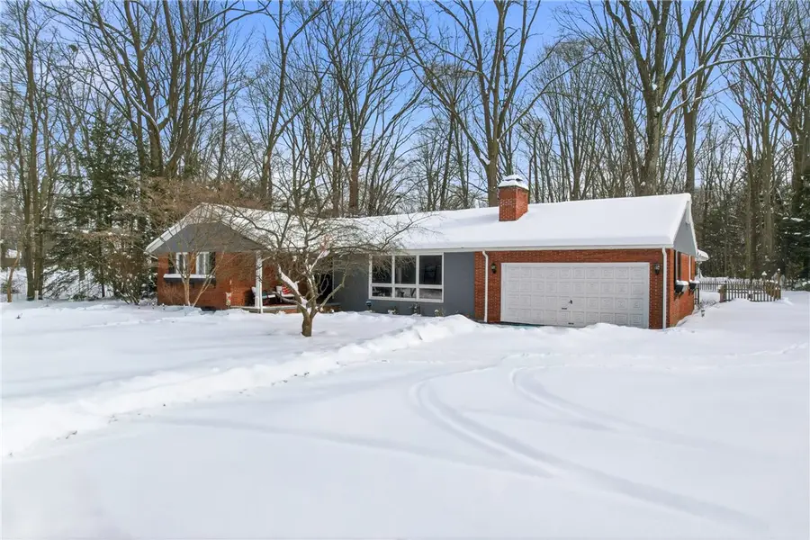 679 Dogwood Ln, Hermitage, PA 16148 - Image #2
