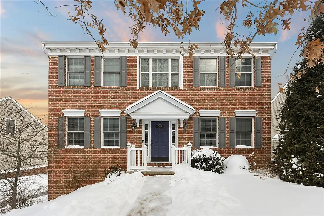 1086 Woodlawn Dr, North Strabane Township, PA 15317 - Image #1