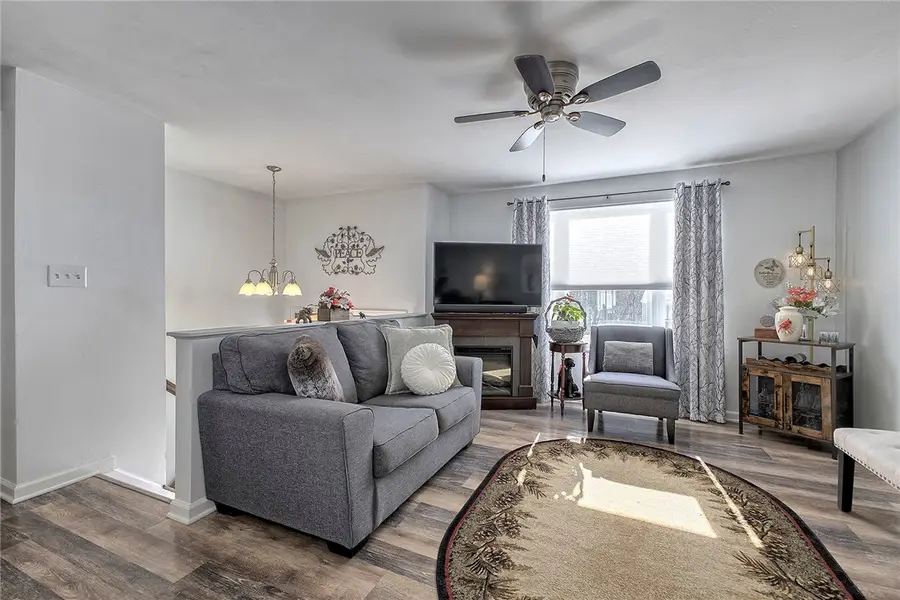 140 Penn Crest Drive, White Oak, PA 15131 - #2