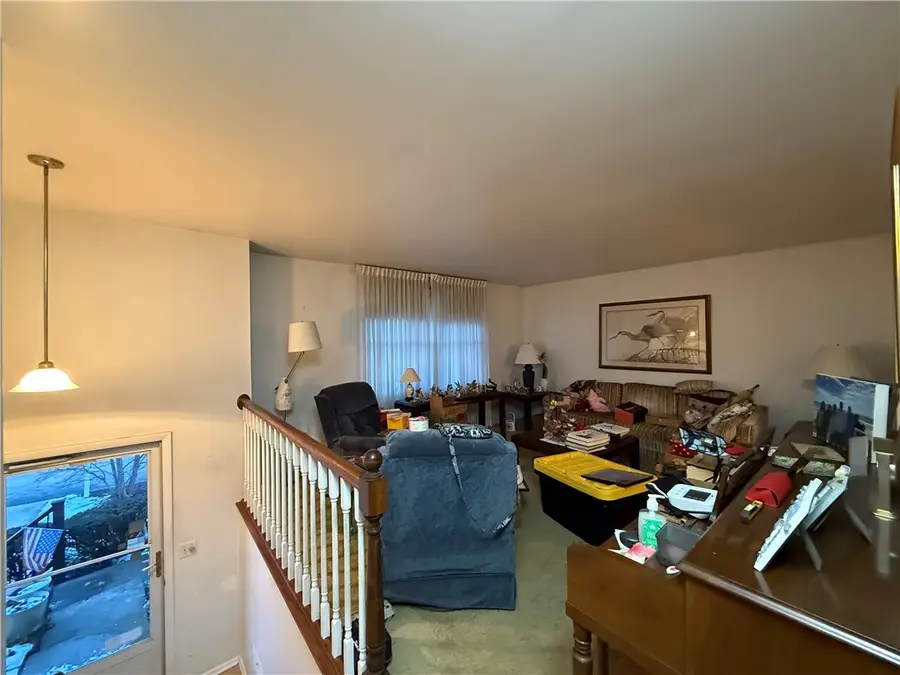 122 Crestwood Dr, Shaler, PA 15209 - #3